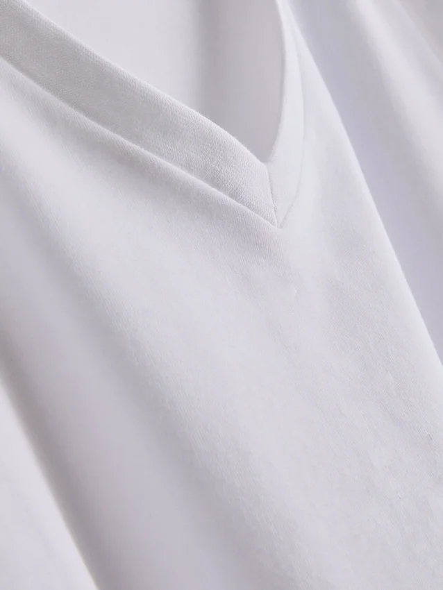 V-hals, slim-fit stretch-T-skjorte