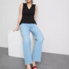 V-halset, peplum-inspirert, ermeløs topp