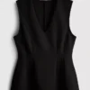 V-halset, peplum-inspirert, ermeløs topp