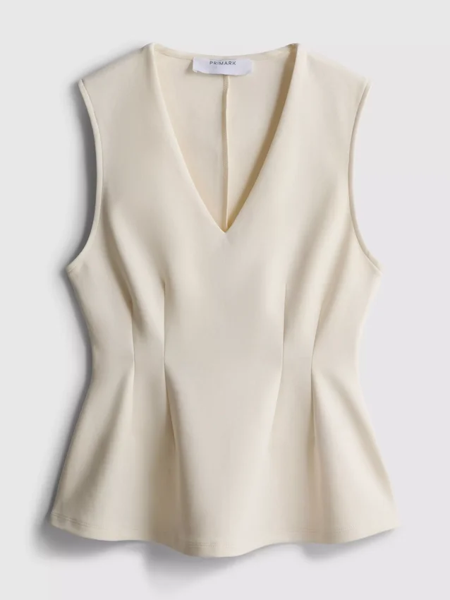 V-halset, peplum-inspirert, ermeløs topp