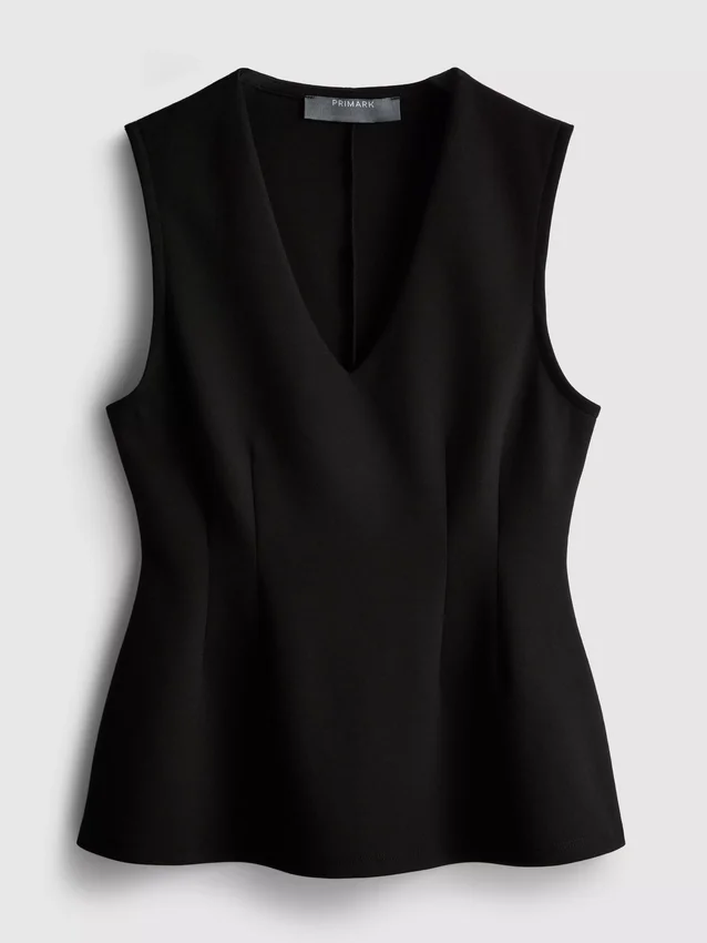 V-halset, peplum-inspirert, ermeløs topp