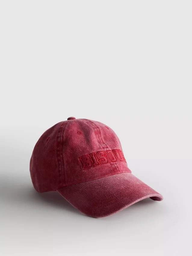 Vasket baseballcap med broderi