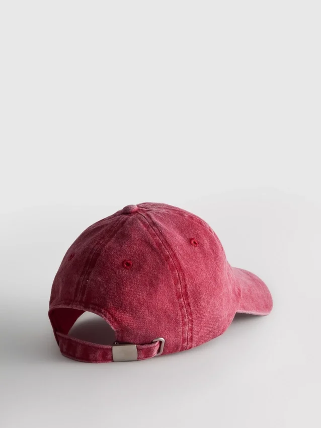 Vasket baseballcap med broderi