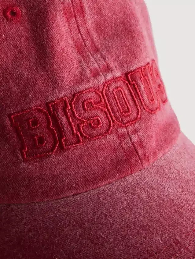 Vasket baseballcap med broderi