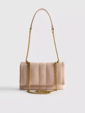 Vattert crossbody-veske med kjede