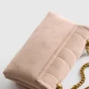 Vattert crossbody-veske med kjede