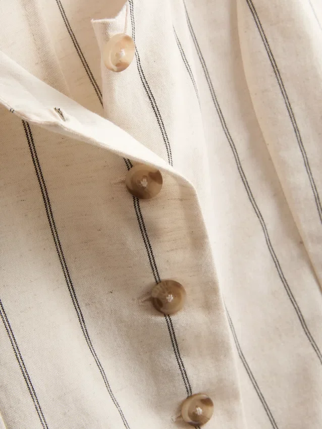Vest i bomullsblanding med knapper