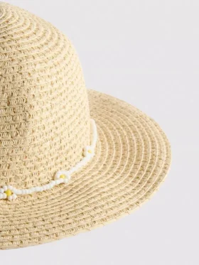 Vevd hatt med perler