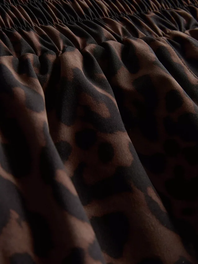 Vevde løpeshorts med leopardmønster