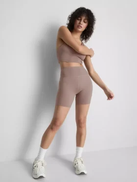 Yogashorts med høy midje